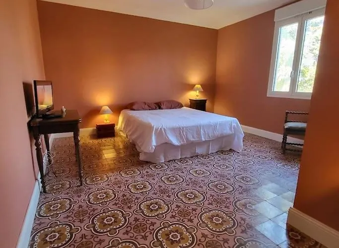 Les Tilleuls - Arenes De Casa de Férias