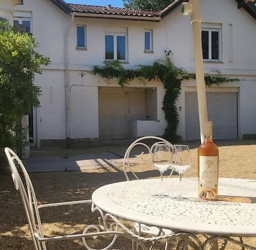 Casa de Férias Les Tilleuls - Arenes De *